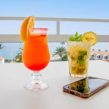 Apartment Deluxe Single Seaview With Half Board, Only Adults, Pool, Playa Playa del Ingles (Gran Canaria)